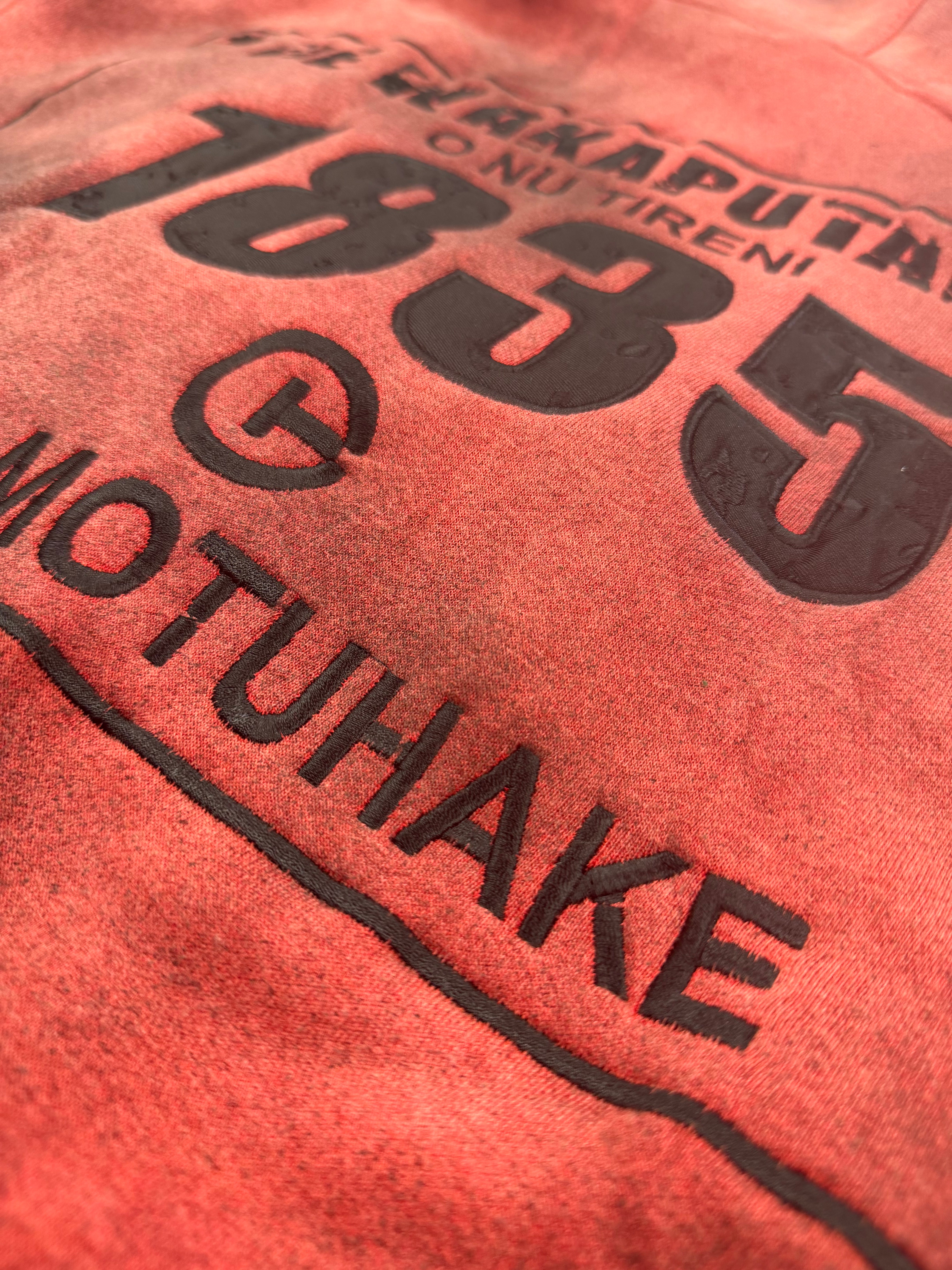1835 Mana Motuhake Hoodie red black fade