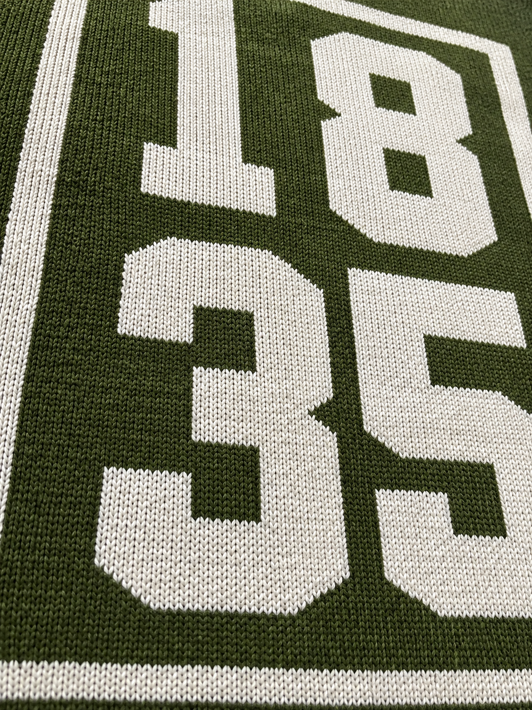 1835 Knitted Crew Neck (Olive)
